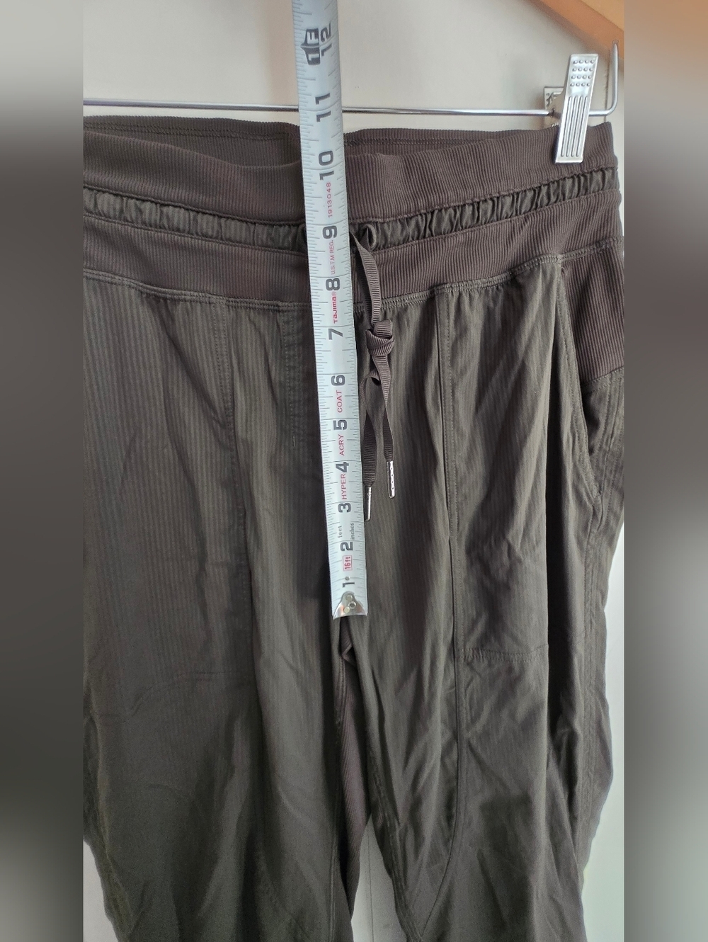 Lululemon Women's Drawstring Track Joggers-Size 6 - Picture 4 of 8